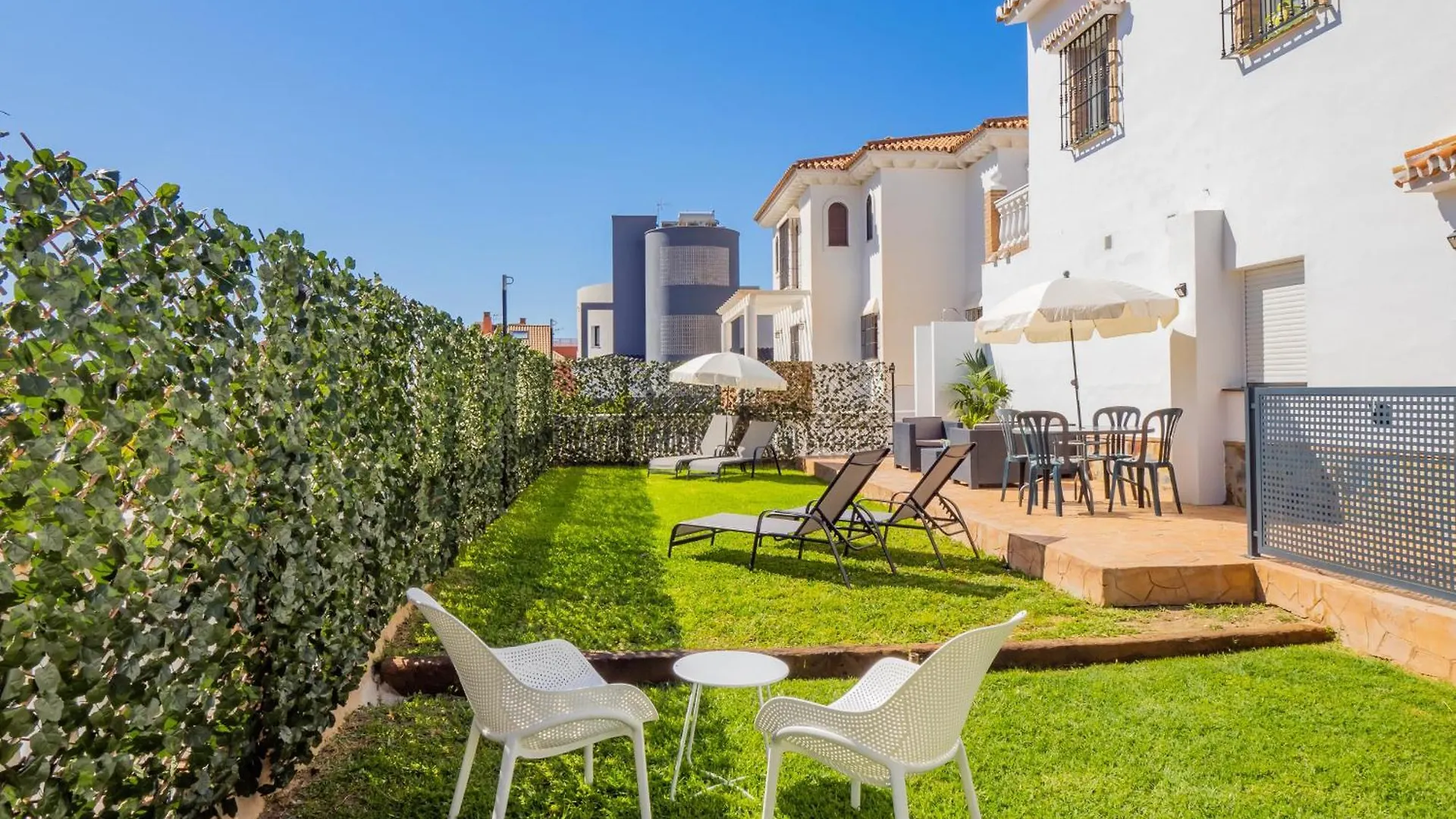 Guest house Cubo'S Hostal William'S Sunny 2 Torre de Benagalbon Spain